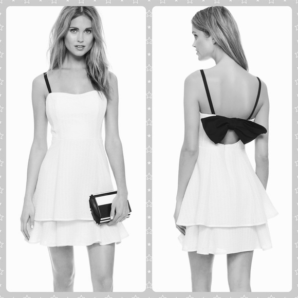 Nanette Lepore Dresses & Skirts - NWT Nanette Lepore A-line Tier Party Dress w/ Bow